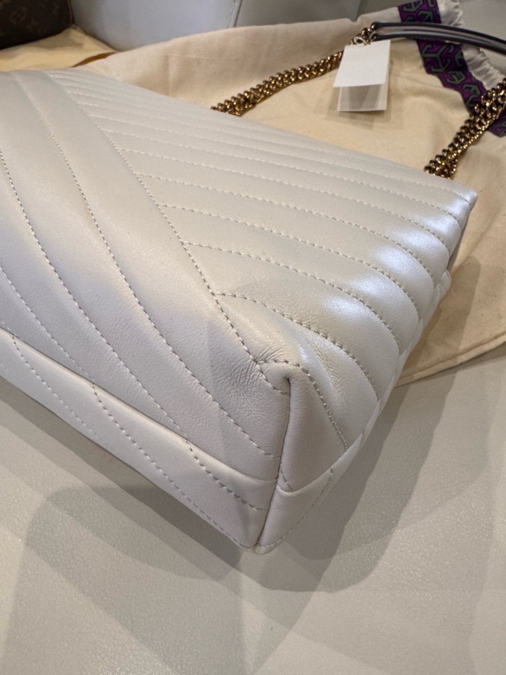 [NWT ]Tory Burch - Kira Chevron Shoulder bag in Ivory - Picture 10 of 13